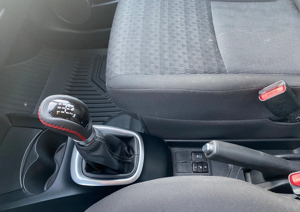 Toyota Yaris cena 29900 przebieg: 184000, rok produkcji 2016 z Rzeszów małe 137